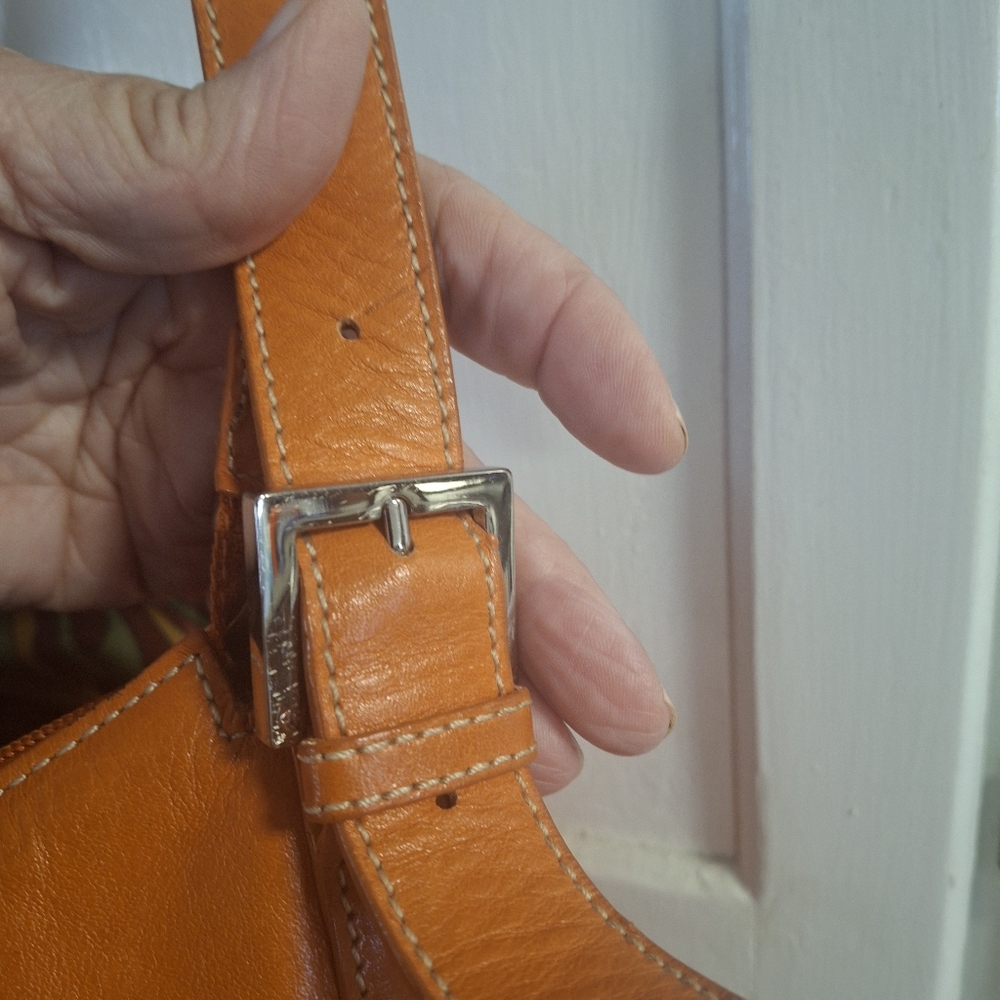 PRESTON AND YORK Orange Leather Shoulder Bag - Picture 2 of 6